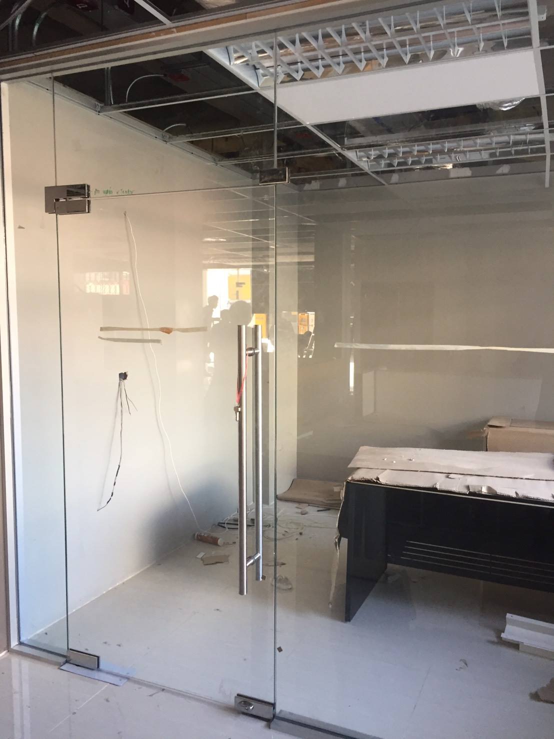 ติดตั้ง กระจกเทมเปอร์ ธนาคารกรุงเทพ สาขาแม่ฮ่องสอน